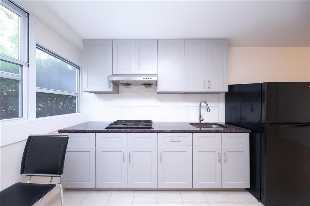 2240 East 26th Street Image 5