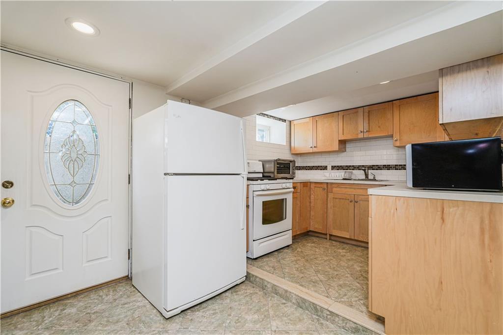 86 Fremont Avenue, Staten  Island, New York, 10306 image 27