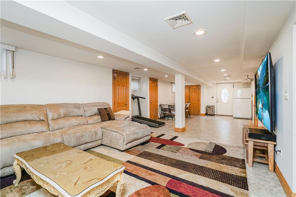 86 Fremont Avenue, Staten  Island, New York, 10306 image 29
