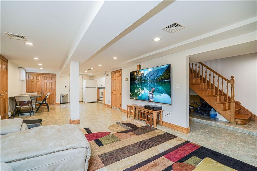 86 Fremont Avenue, Staten  Island, New York, 10306 image 8