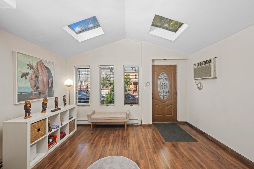 1102 East 94th Street Image 2