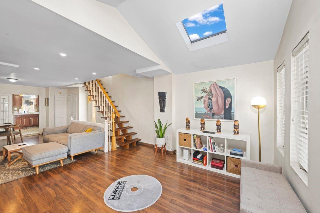 1102 East 94th Street Image 4
