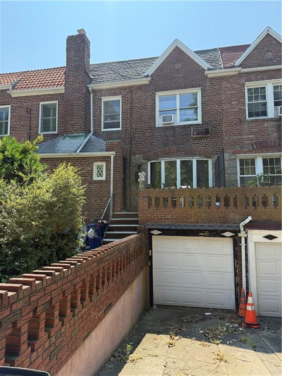 2012 Stuart Street Image 1