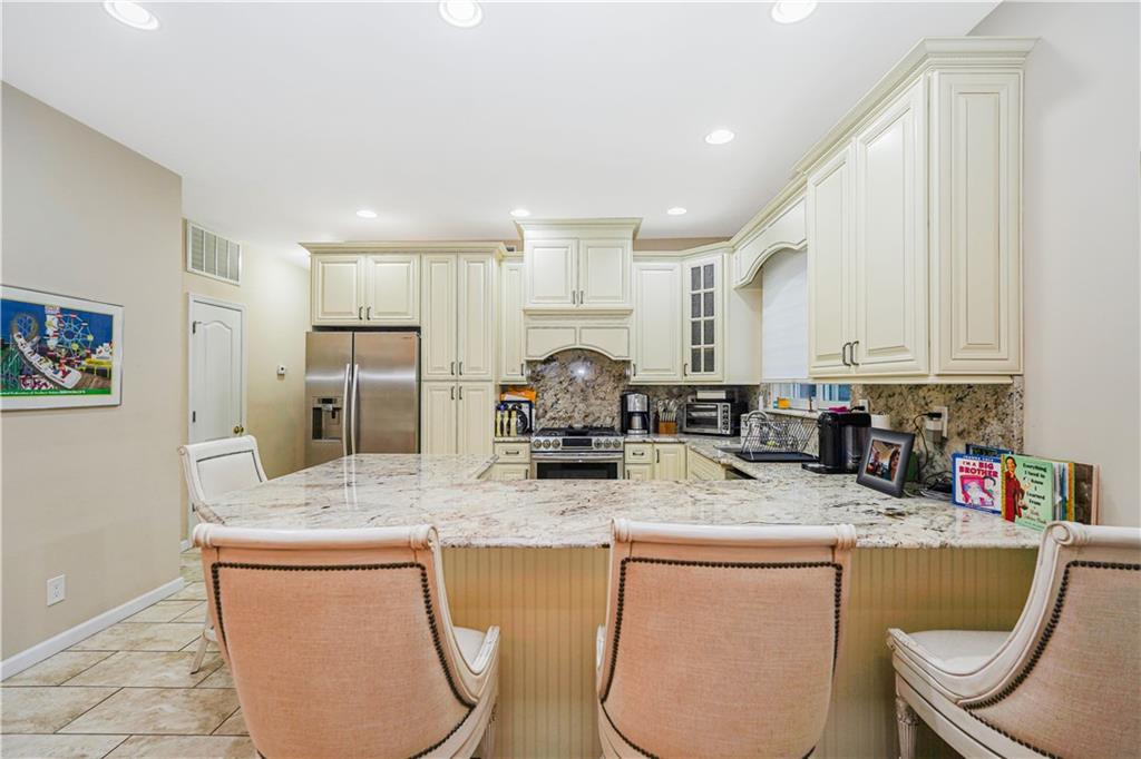 762 Seaview Avenue, Staten  Island, New York, 10305 image 23