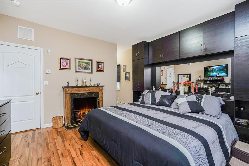 762 Seaview Avenue, Staten  Island, New York, 10305 image 31