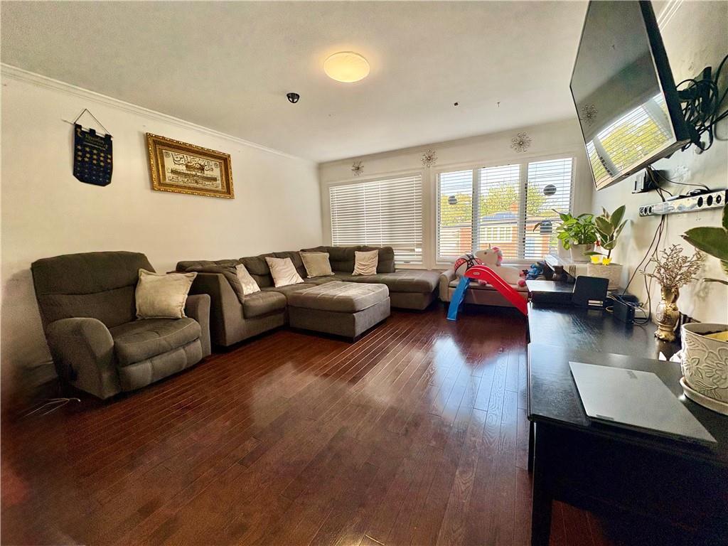 220 Norway Avenue Image 3
