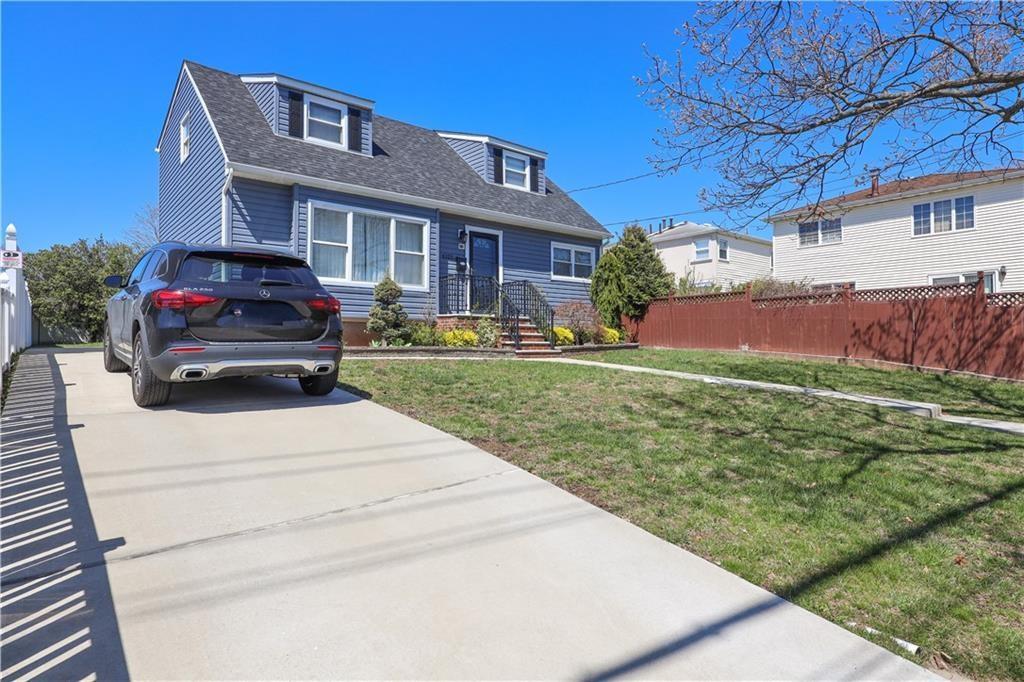 4325 Hylan Boulevard Image 3
