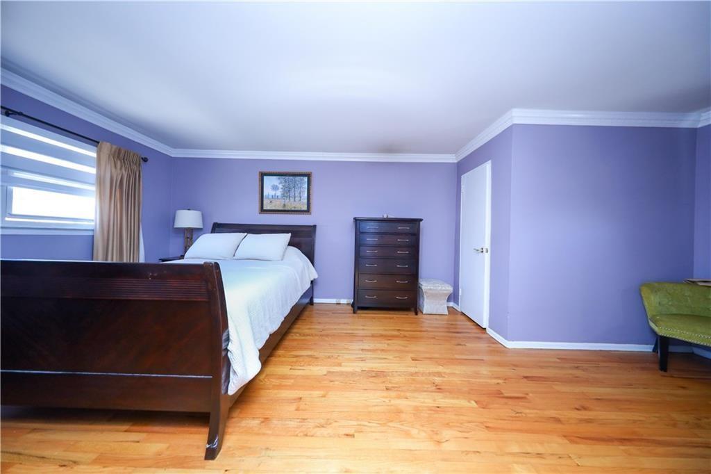 4325 Hylan Boulevard Image 5