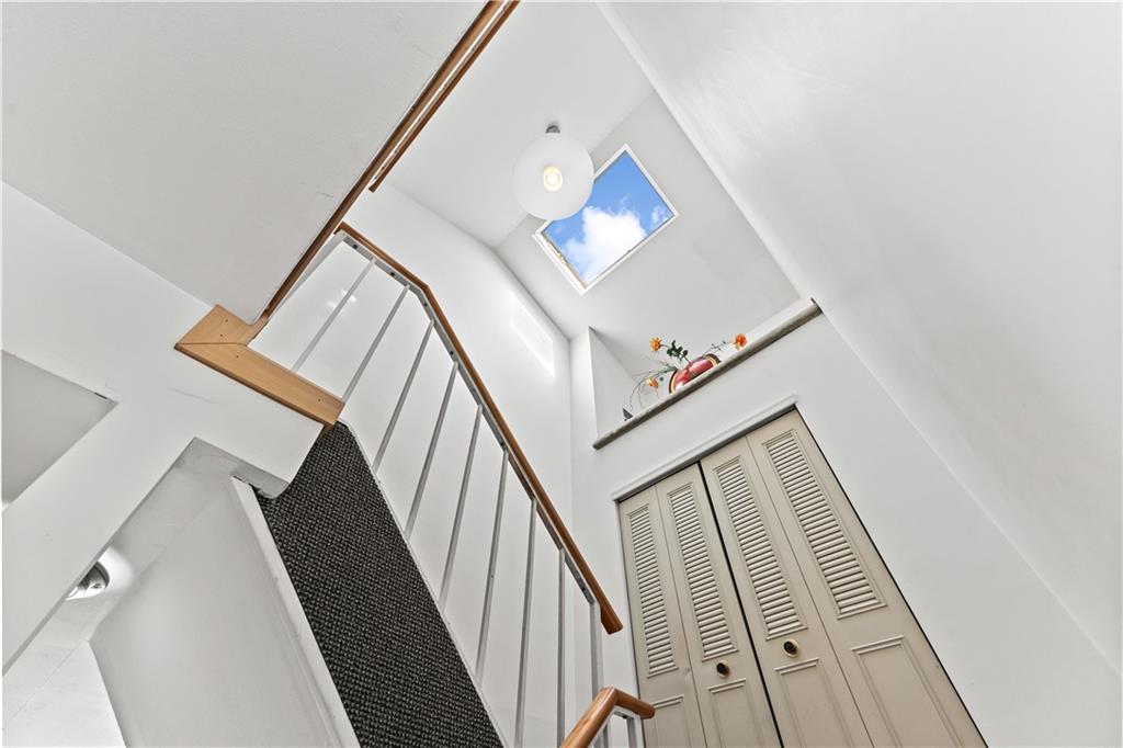 9 Maryland Lane, Staten  Island, New York, 10305 image 7
