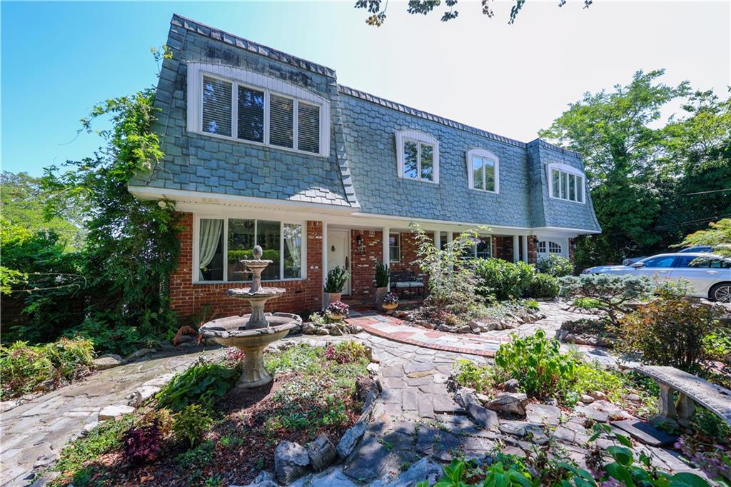 274 Flagg Place Image 2