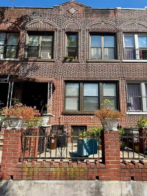 835 50th Street Image 2