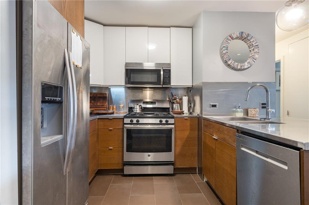 515 East 7th Street 5H, Brooklyn, New York, 11218 image 6