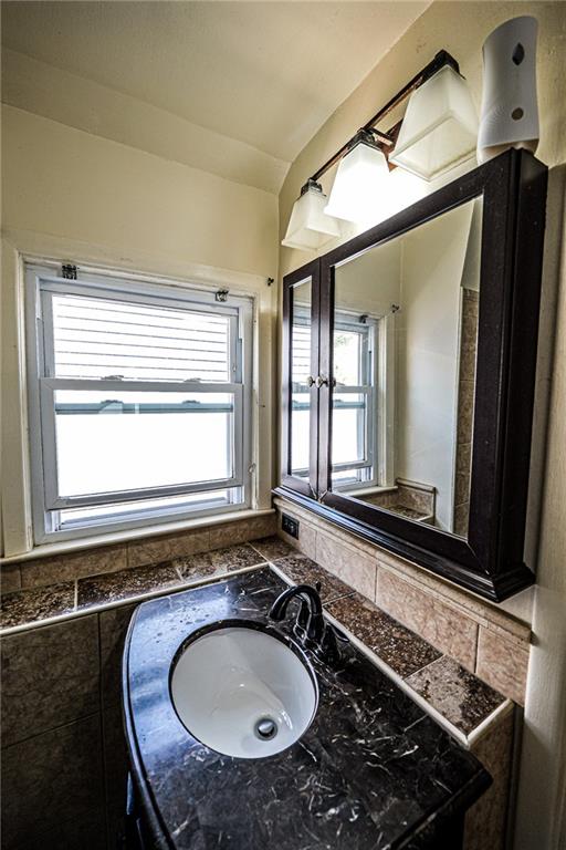 84 Sheridan Avenue, Staten  Island, New York, 10305 image 17