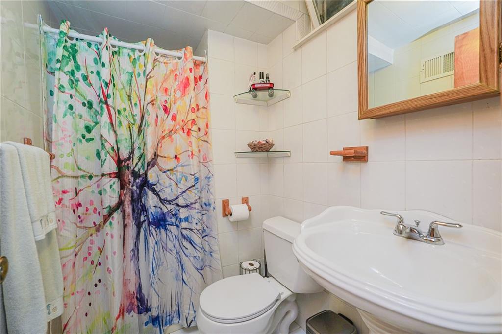 32 Hunton Street, Staten  Island, New York, 10304 image 18
