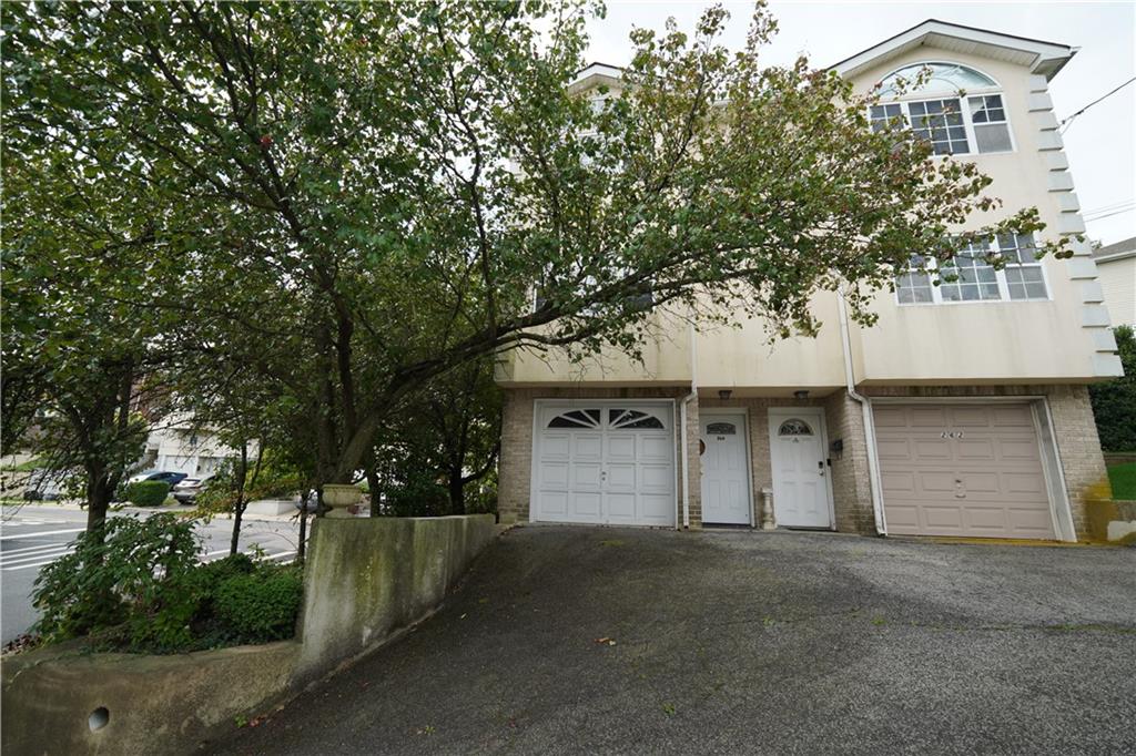 264 Ward Avenue Image 1