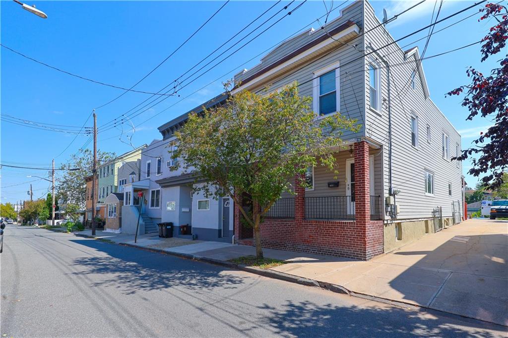 212 Saint Marys Avenue, Staten  Island, New York, 10305 image 14