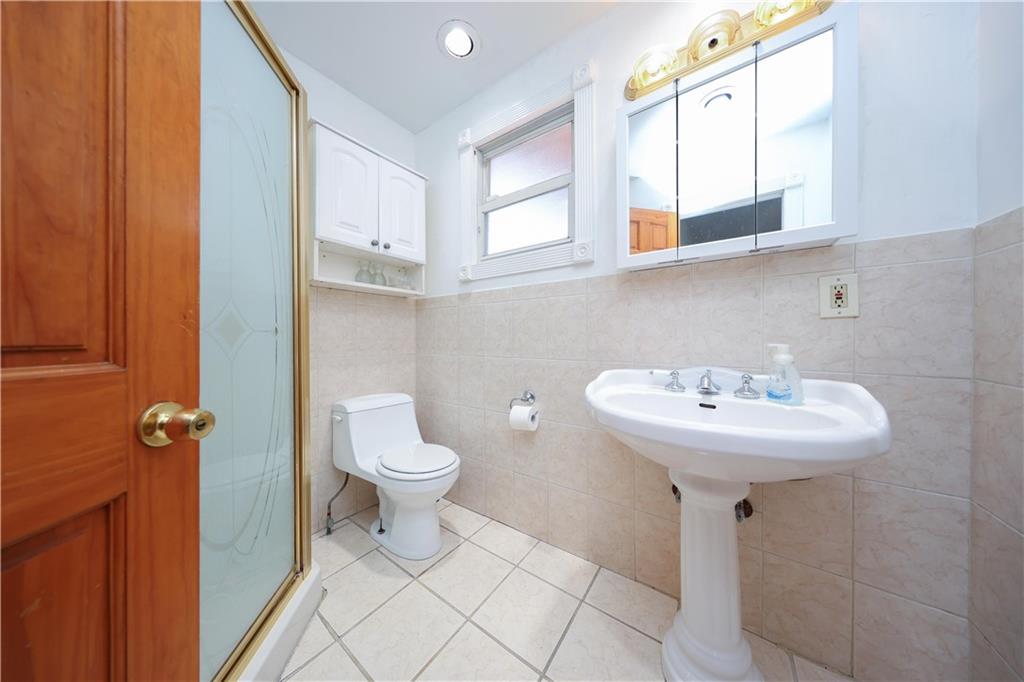 212 Saint Marys Avenue, Staten  Island, New York, 10305 image 21