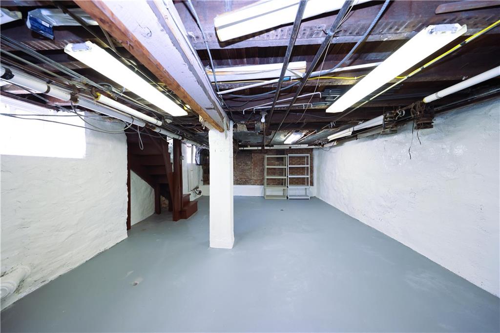 212 Saint Marys Avenue, Staten  Island, New York, 10305 image 35