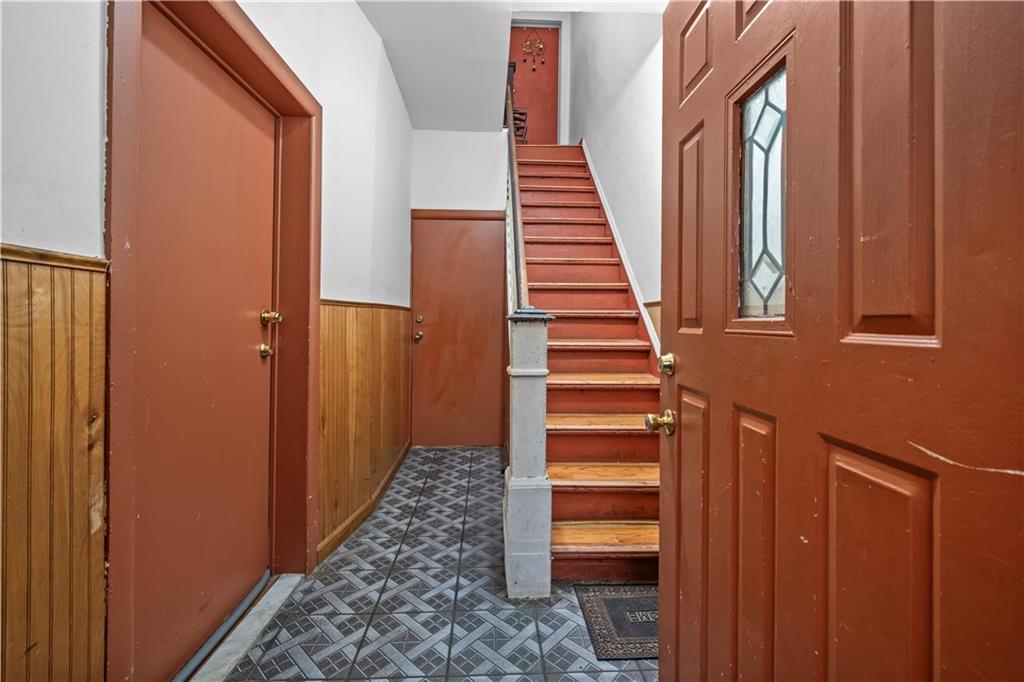 904 Avenue C Image 3