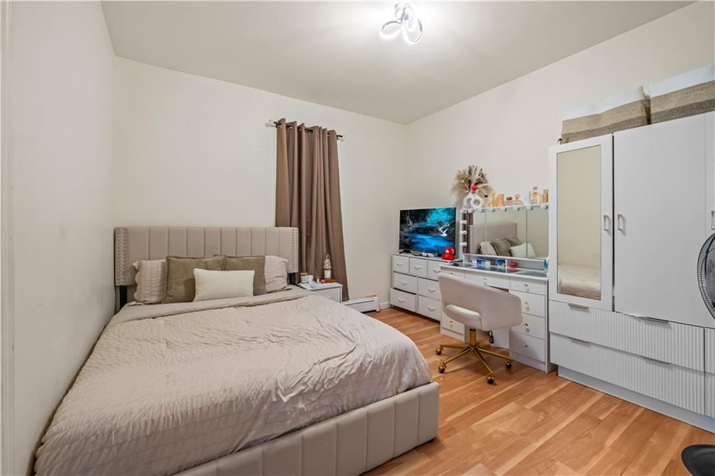 904 Avenue C Image 5
