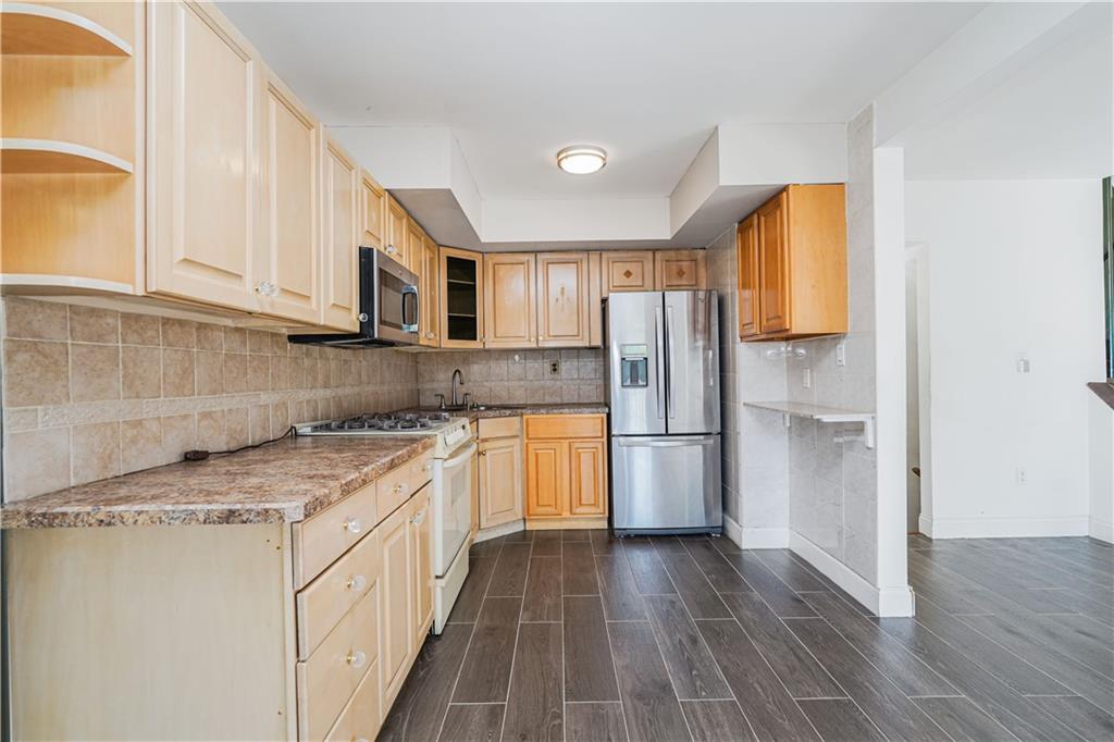 14 Alexsandra Court, Staten  Island, New York, 10312 image 8