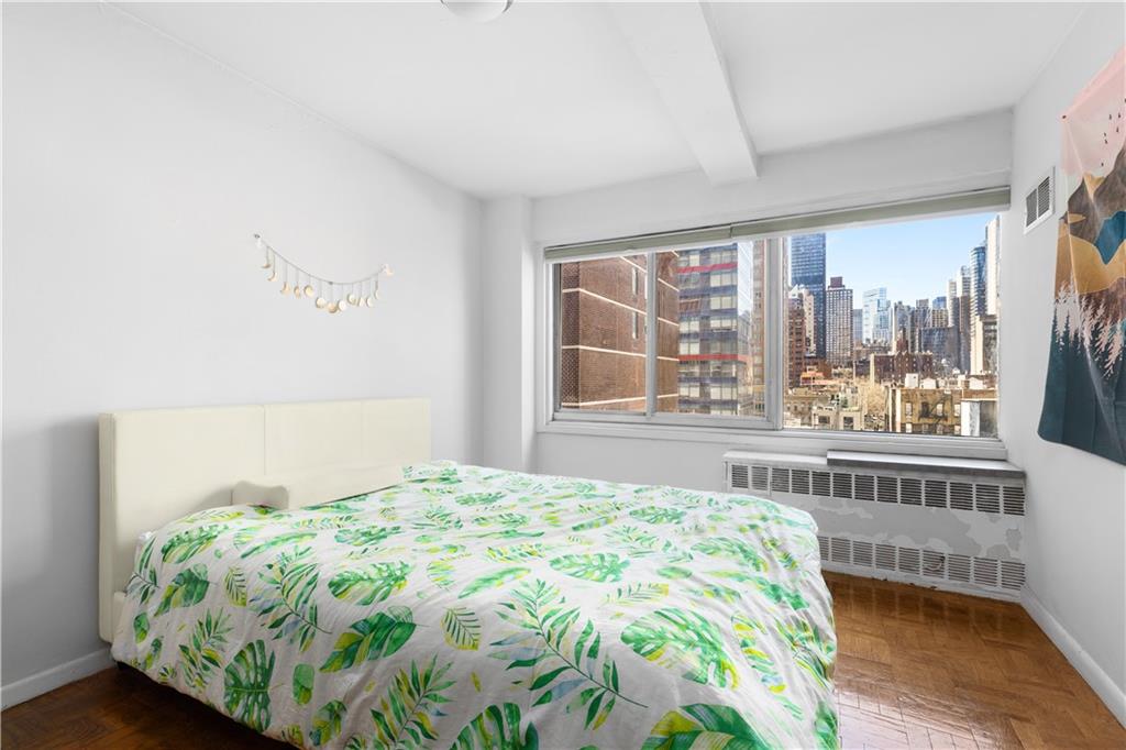 240 East 55th Street 9H Image 4