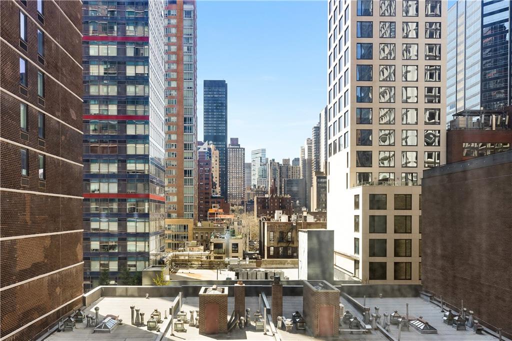 240 East 55th Street 9H Image 3