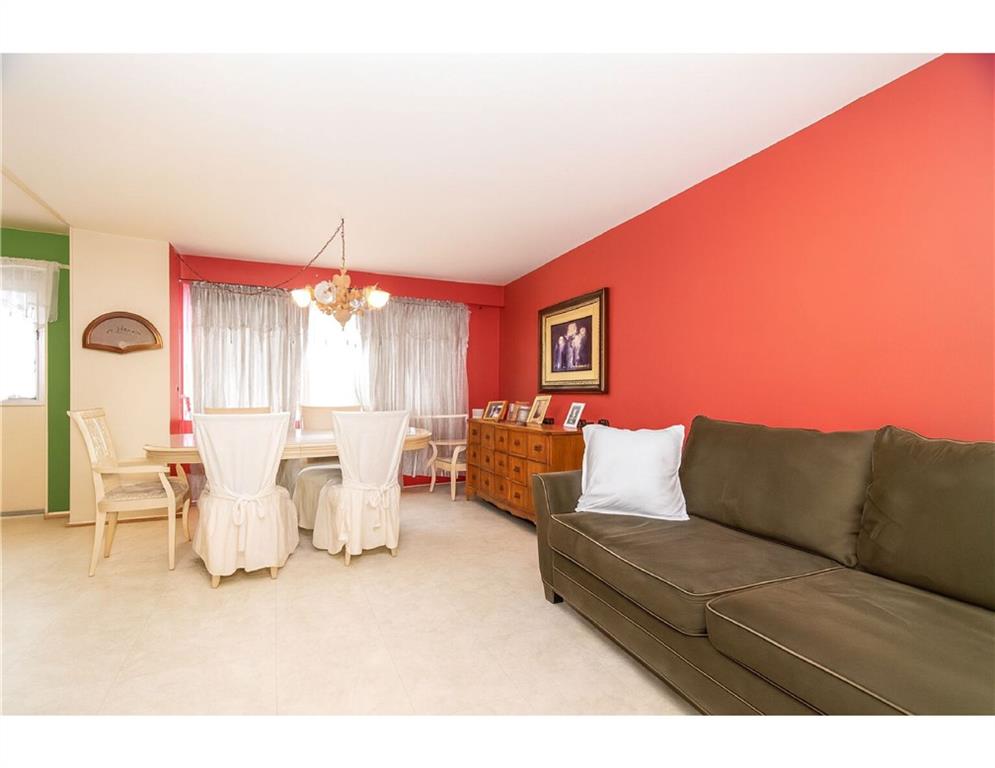 2475 West 16th Street 17G Image 4
