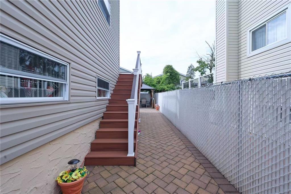 22 Hewitt Avenue, Staten  Island, New York, 10301 image 6