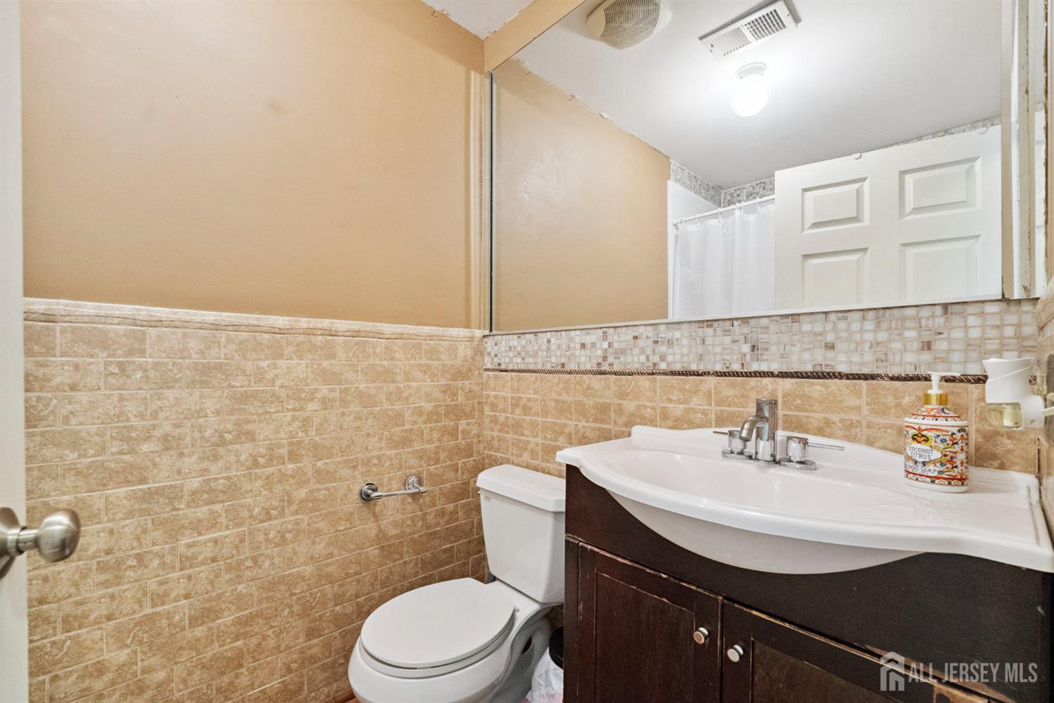816 Harbortown Boulevard 816, Perth Amboy, NJ, 08861 image 9