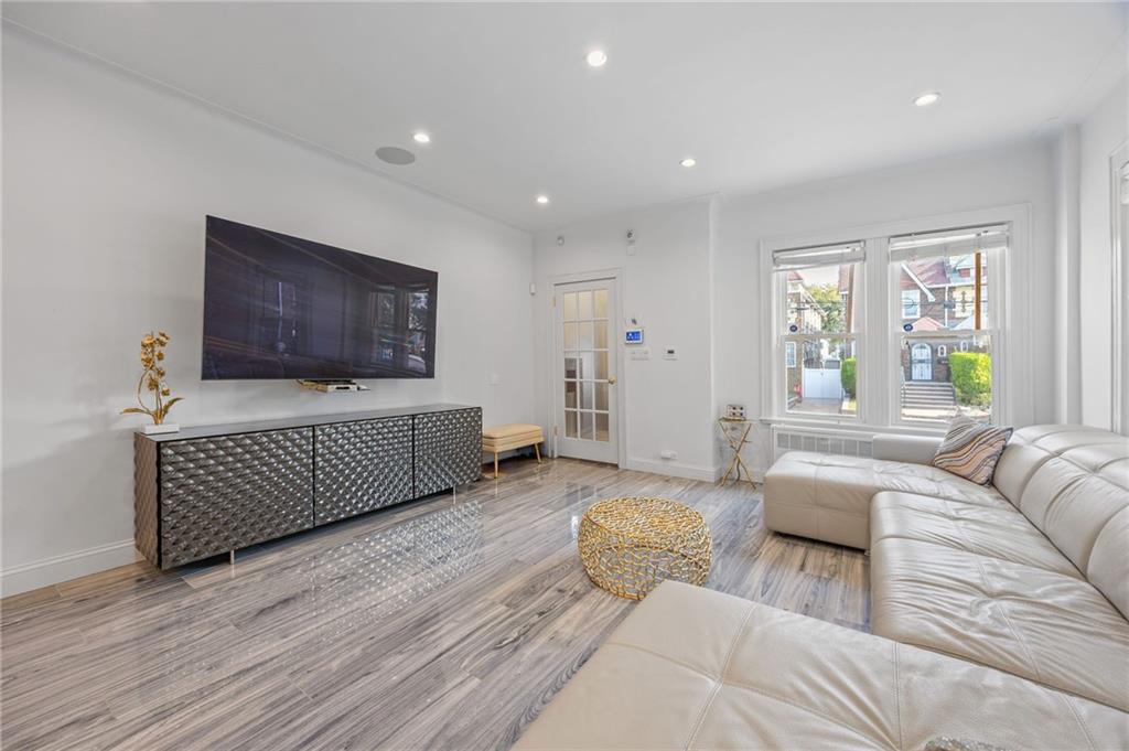 2022 East 38th Street Image 3