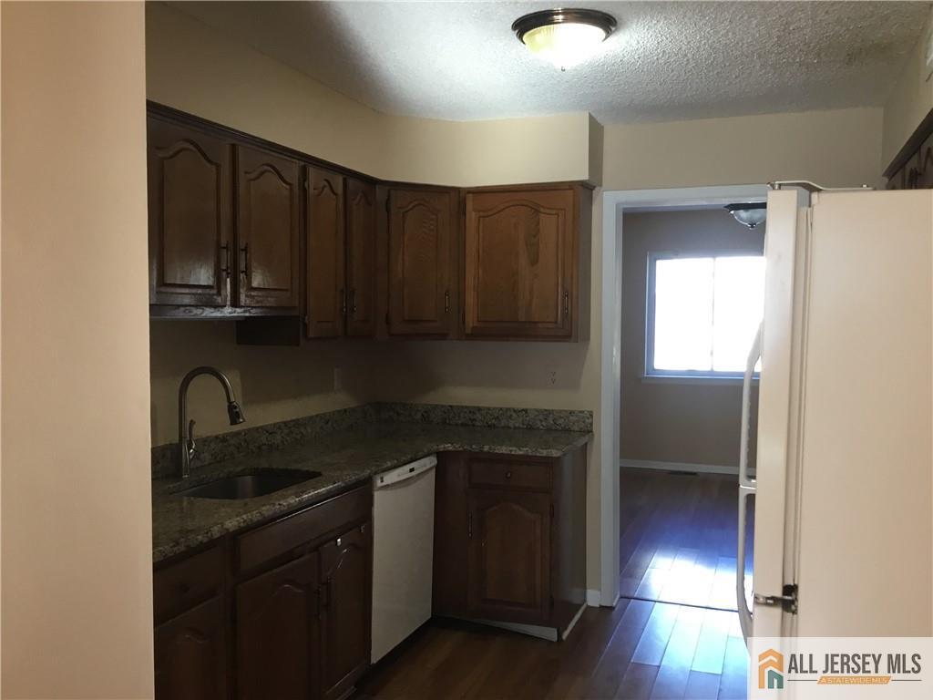 95 Thoreau Drive Image 4
