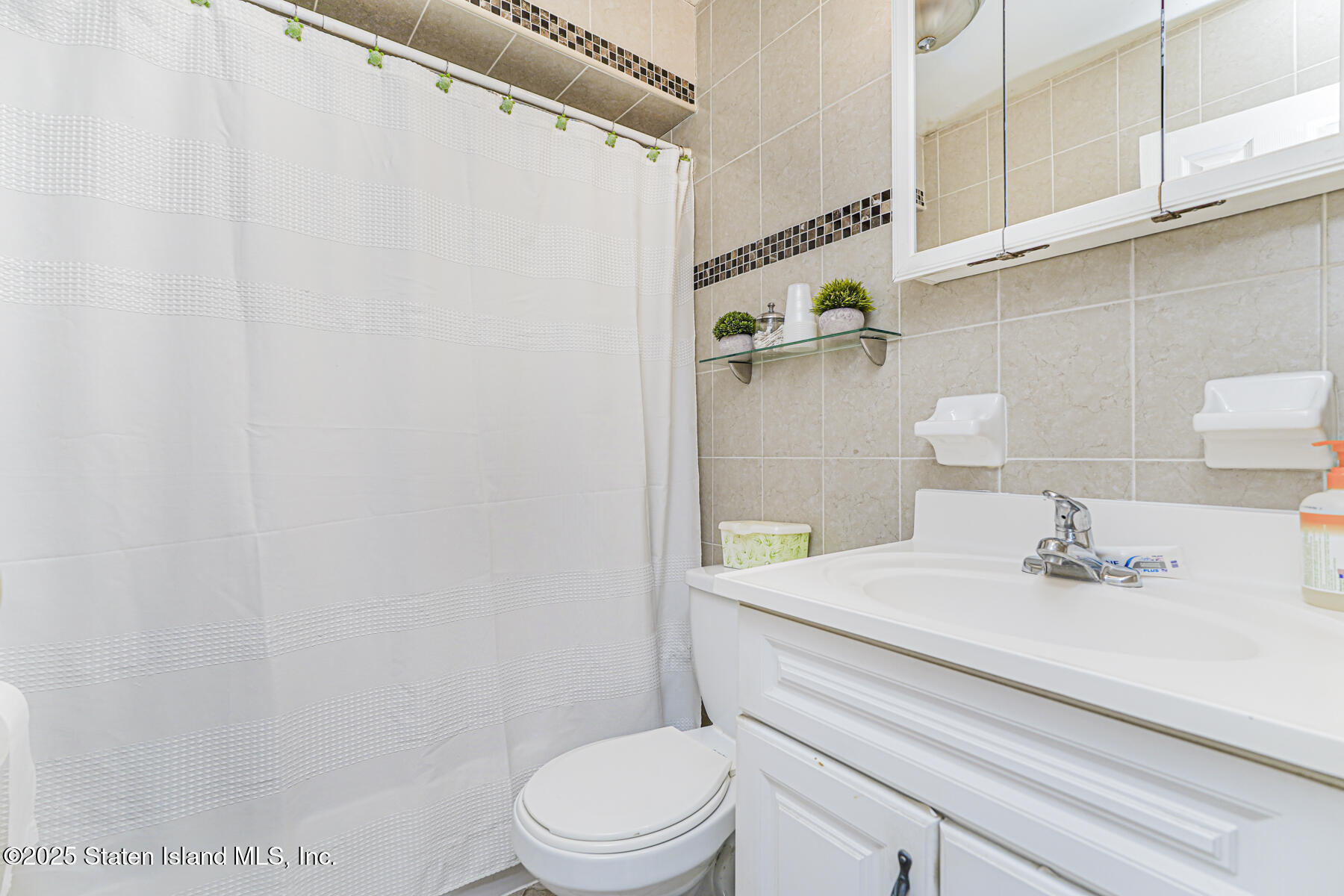 81 Selvin Loop A, Staten Island, NY, 10303 image 15