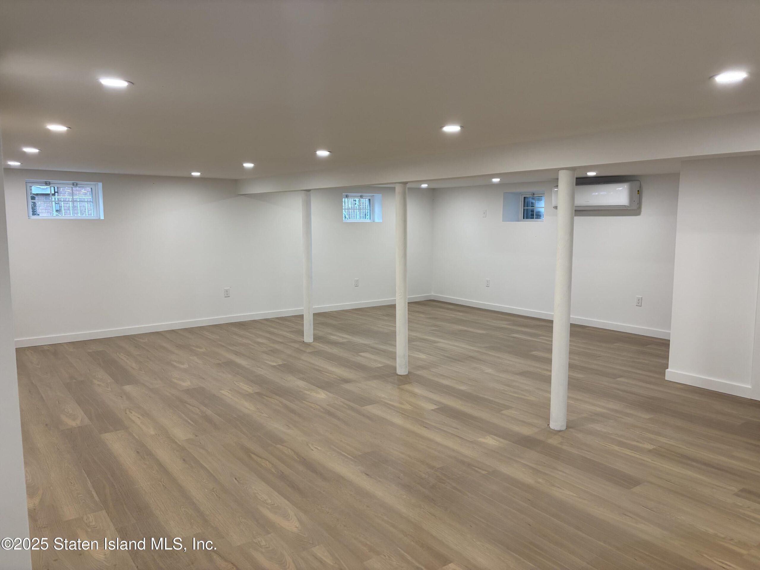 677 Bement Avenue, Staten Island, NY, 10310 image 27