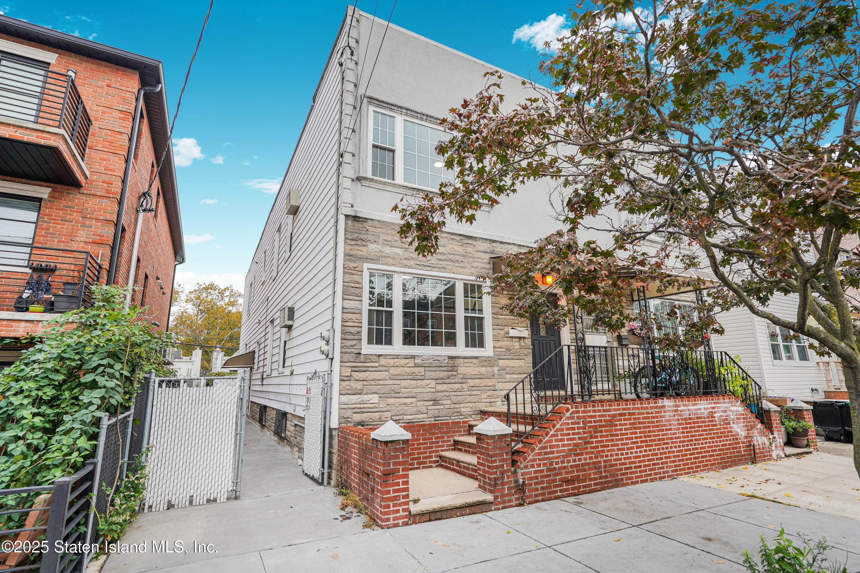 200 Bay 7th Street Image 2