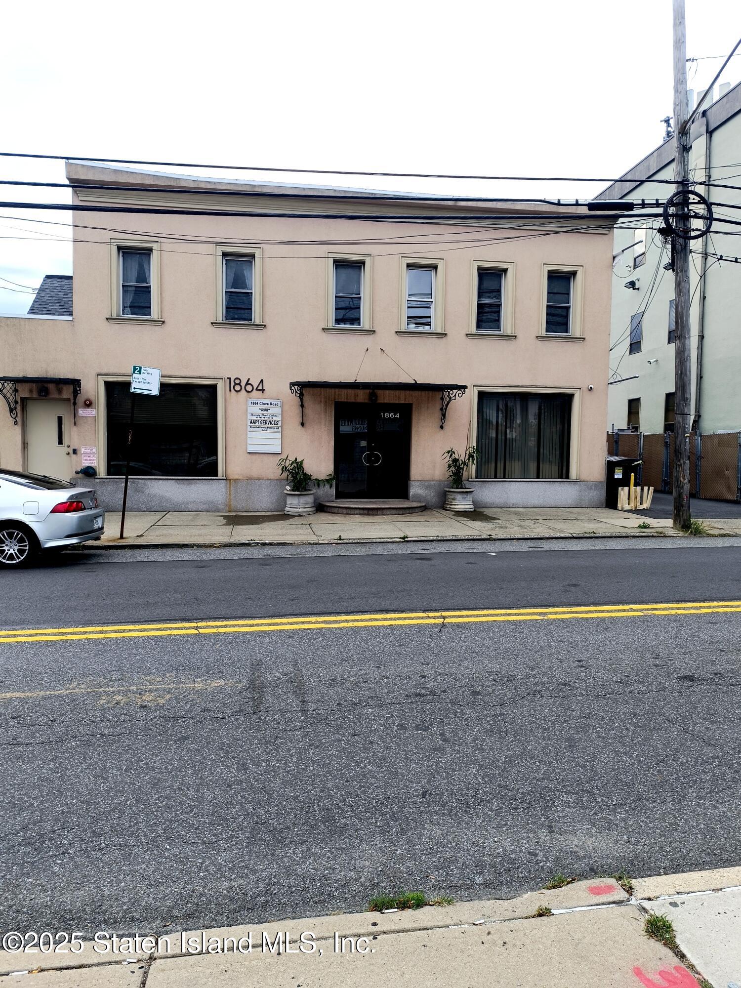 1864 Clove Road Image 4