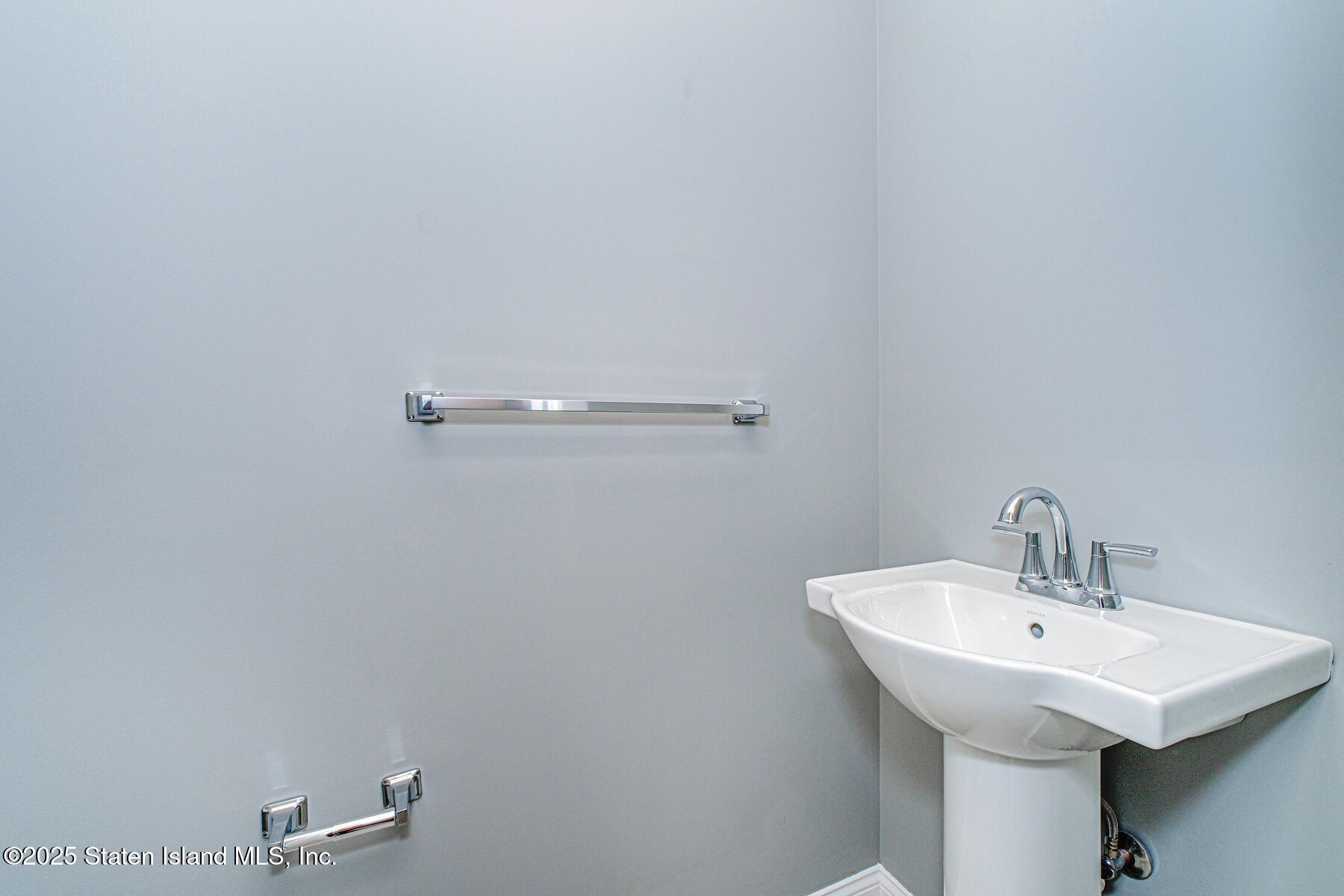 2439 Victory Boulevard, Staten Island, NY, 10314 image 9