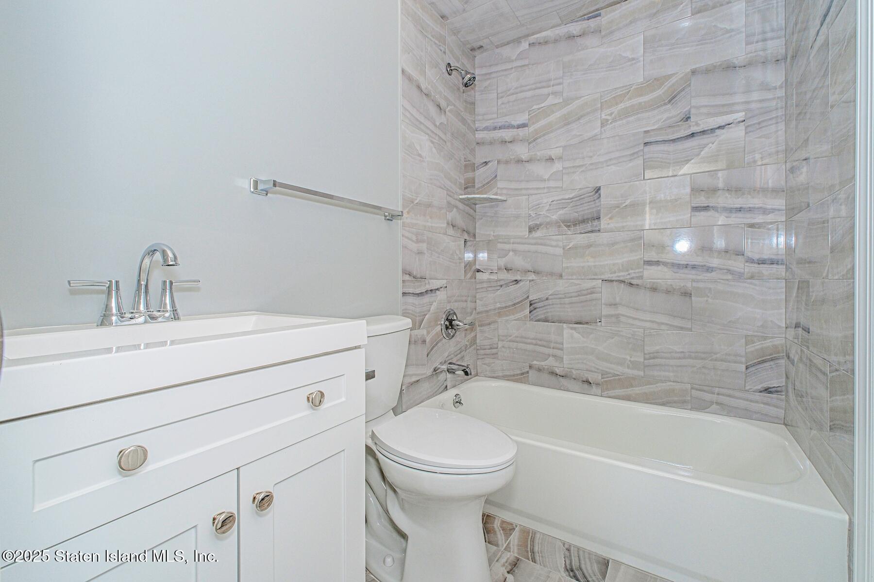 2439 Victory Boulevard, Staten Island, NY, 10314 image 16
