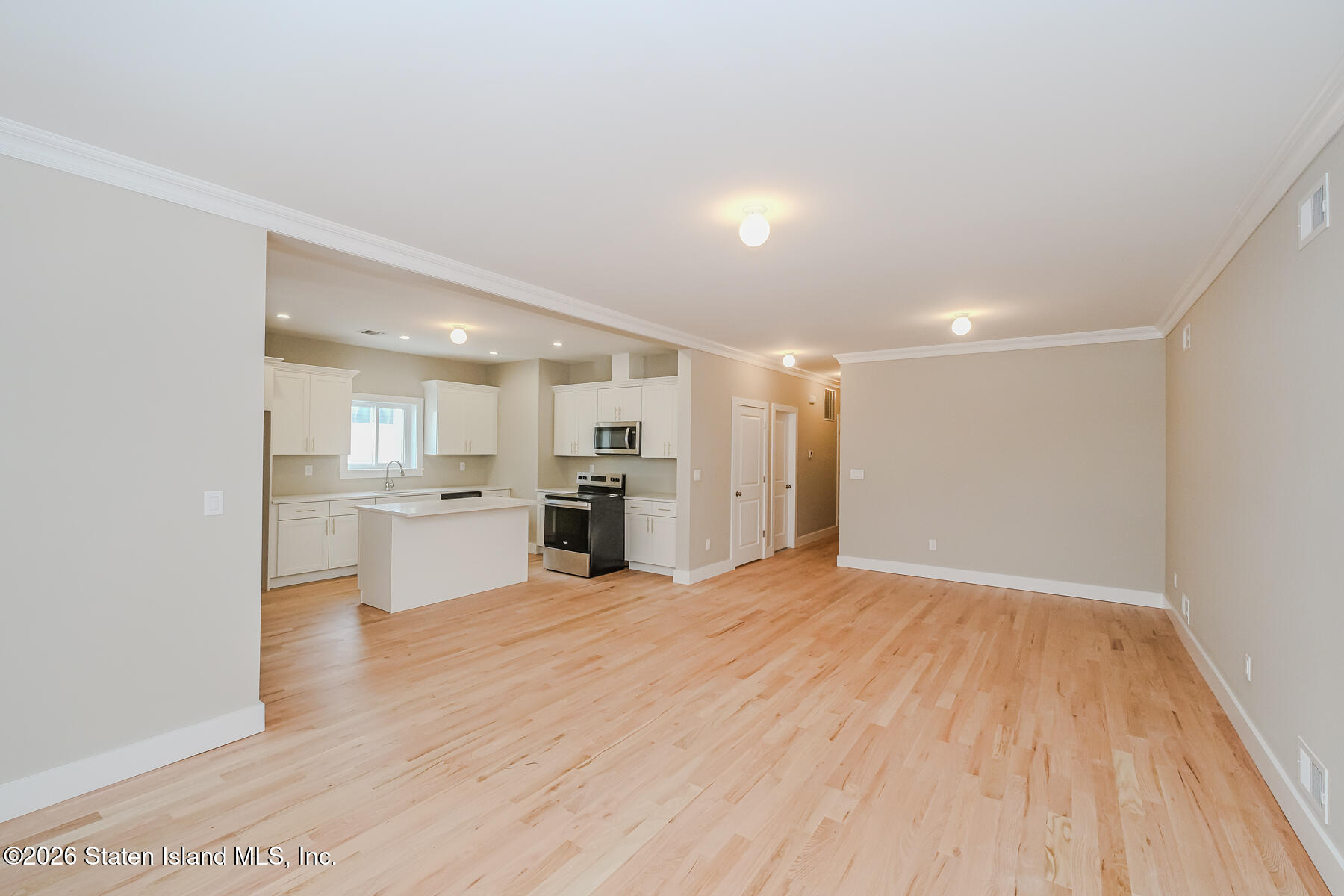 172 N Railroad Street, Staten Island, NY, 10312 image 7