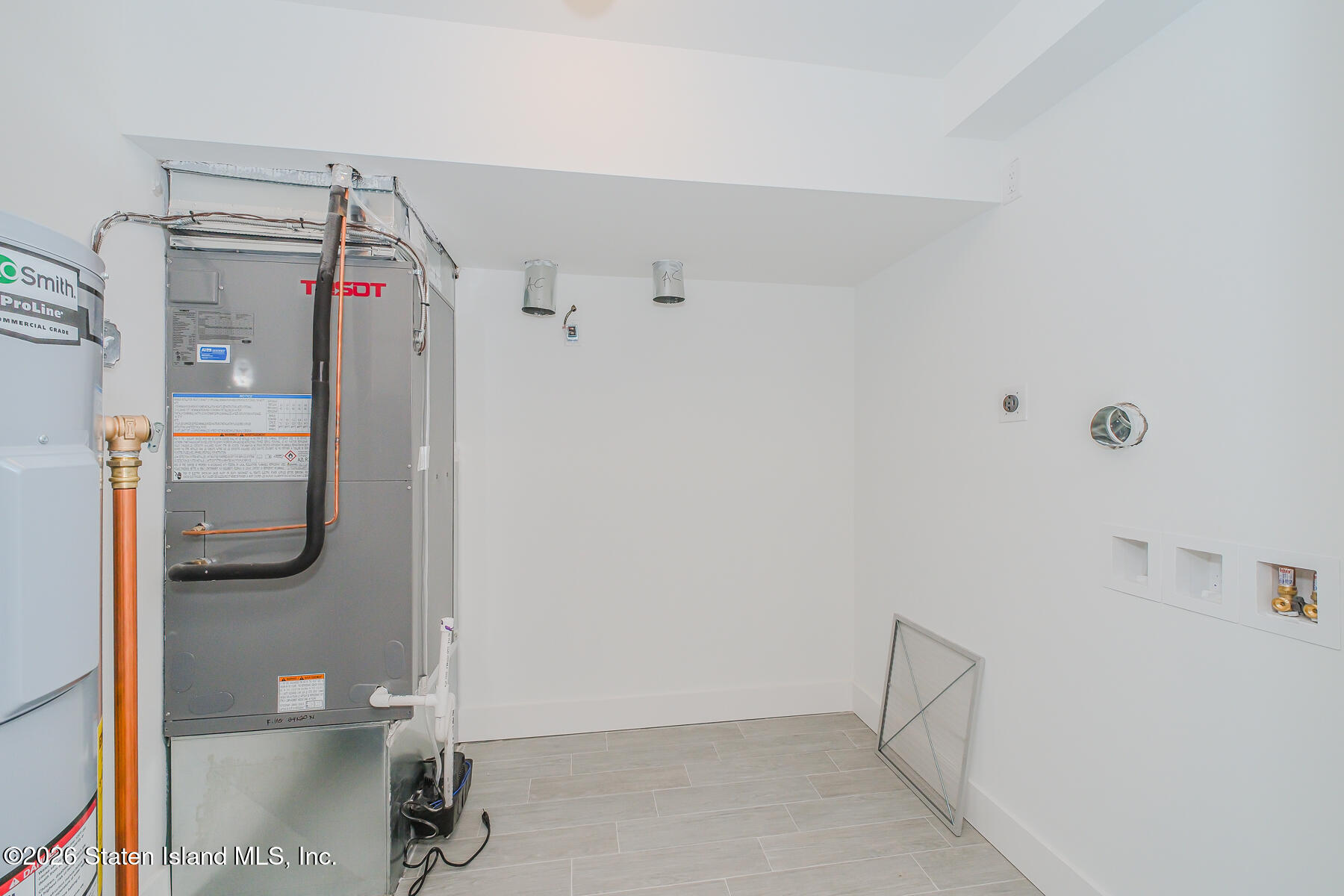 172 N Railroad Street, Staten Island, NY, 10312 image 32