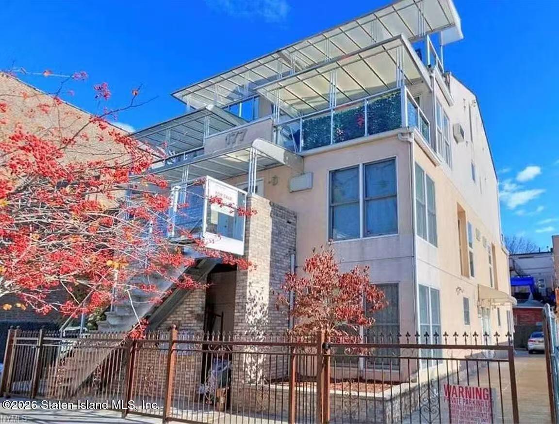 177 Bay 49 Street 2 Image 3