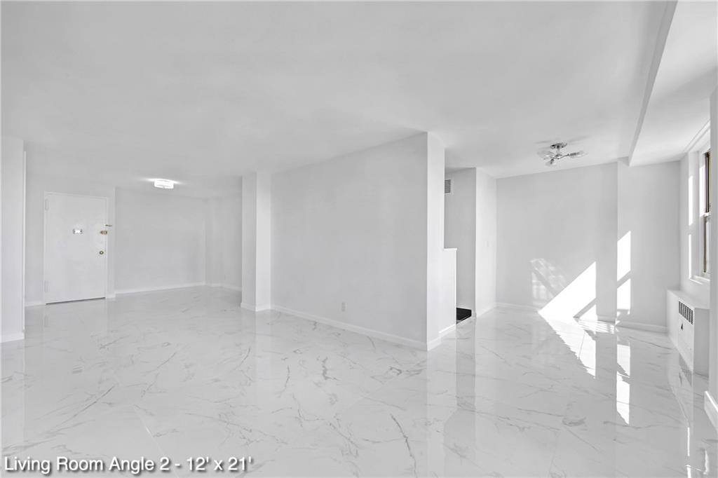 35 Seacoast Terrace 16D Image 3