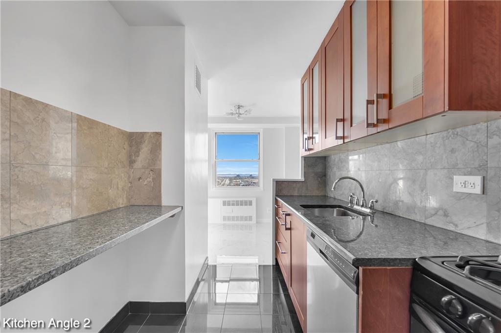 35 Seacoast Terrace 16D, Brooklyn, New York, 11235 image 6