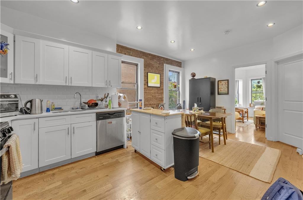 697 Jefferson Avenue, Brooklyn, New York, 11221 image 17