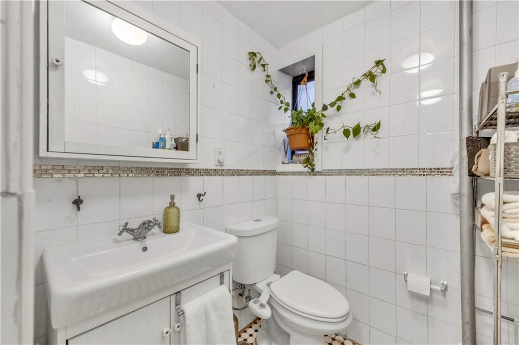 697 Jefferson Avenue, Brooklyn, New York, 11221 image 19