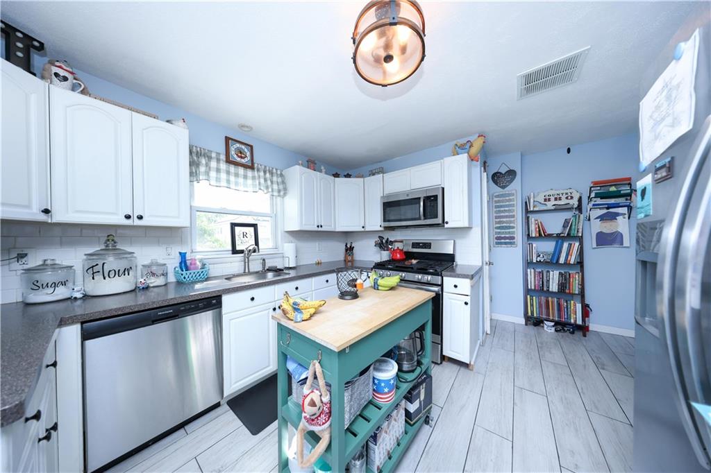 52 Pleasant Plains Avenue, Staten  Island, New York, 10309 image 10