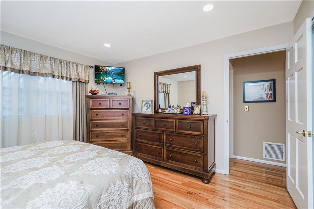 76 Stecher Street, Staten  Island, New York, 10312 image 17