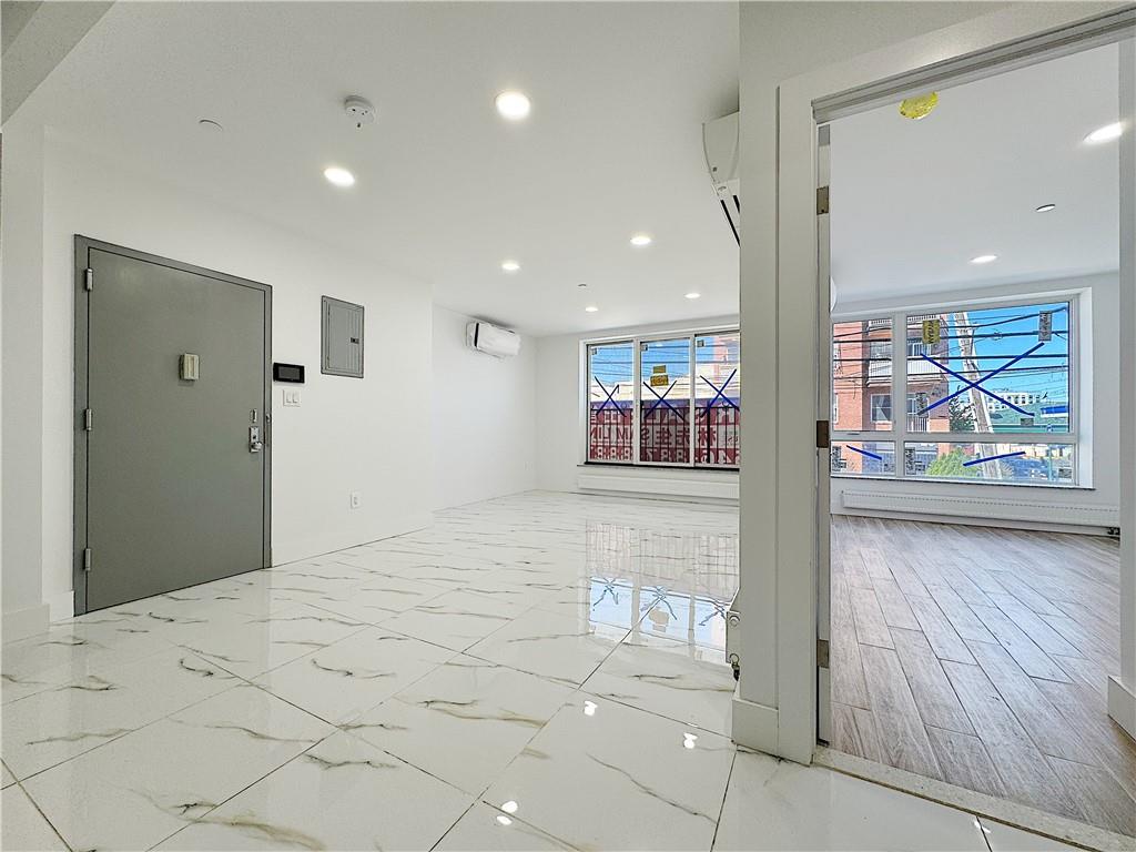 2819 West 17th Street 1A Image 1