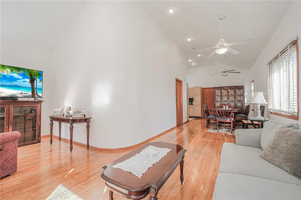 2811 Haring Street Image 5