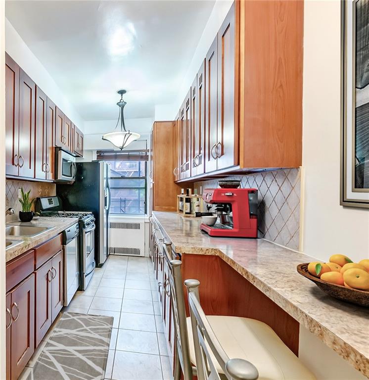 909 East 29th Street 3F Image 1
